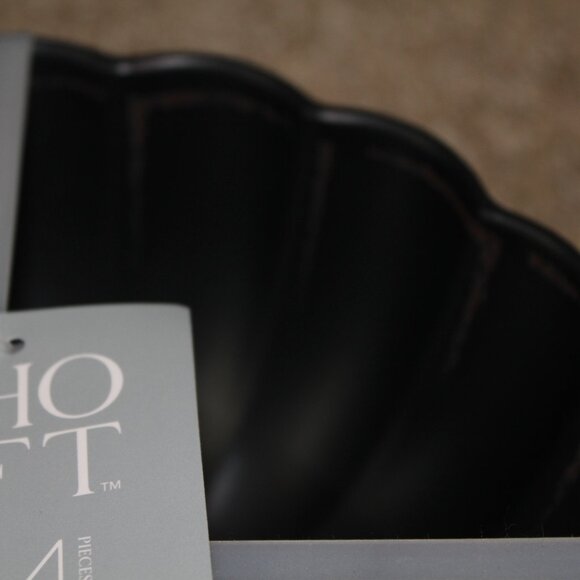 Soho Loft Black Rustic Scalloped Set of 4 Melamine 7.5" Cereal Bowls Brown NWT - Picture 3 of 5